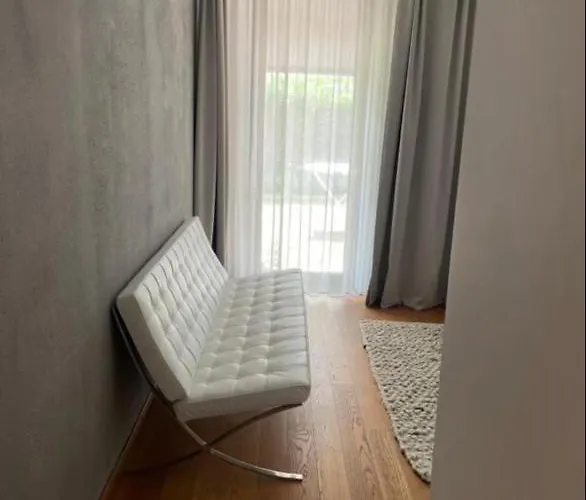 Prestige Living, 2br Luxury Apartment, Koliba Location, Free Parking Apartman