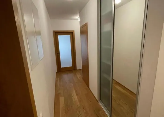 Prestige Living, 2br Luxury Apartment, Koliba Location, Free Parking * Pozsony