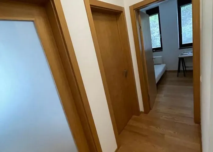 Prestige Living, 2br Luxury Apartment, Koliba Location, Free Parking