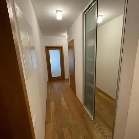 Prestige Living, 2br Luxury Apartment, Koliba Location, Free Parking * Pressburg